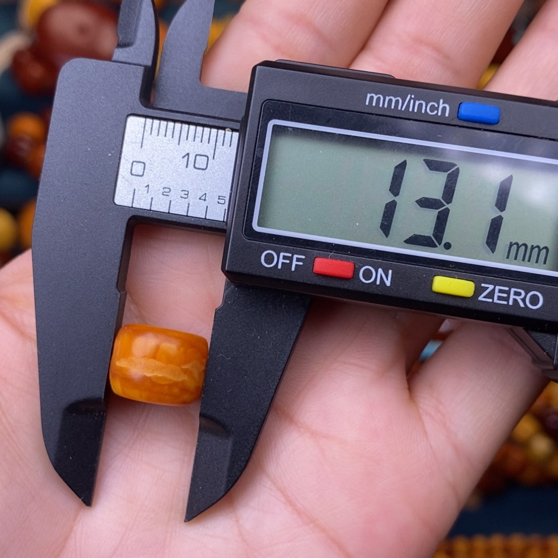 蜜蜡裸石未镶嵌蜜蜡