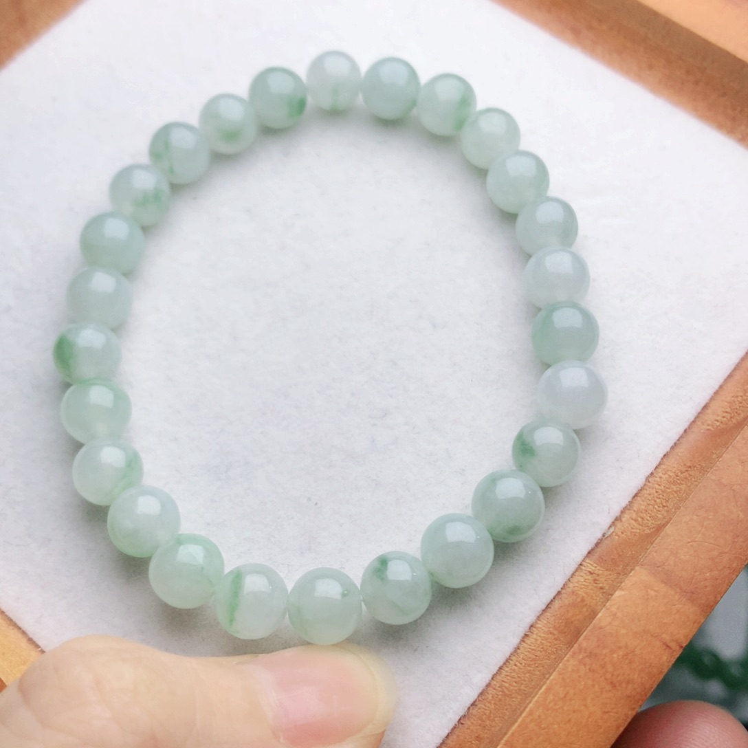 未镶嵌翡翠手链小**？珠串