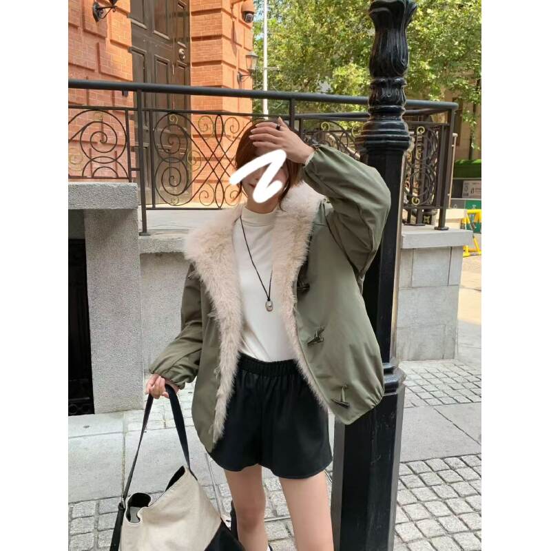 Y448821-慵懒风座山雕牛角扣连帽派克女2025年冬季新款