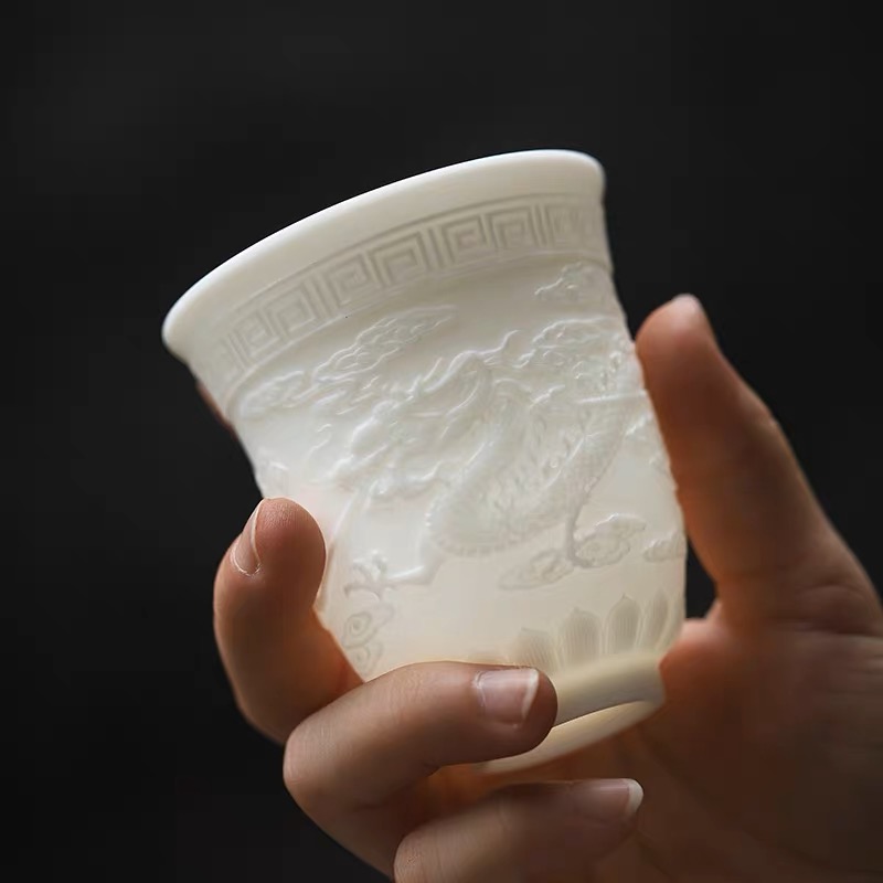 羊脂玉龙凤素烧主人杯