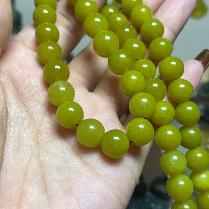 蛇纹石玉吊坠未镶嵌