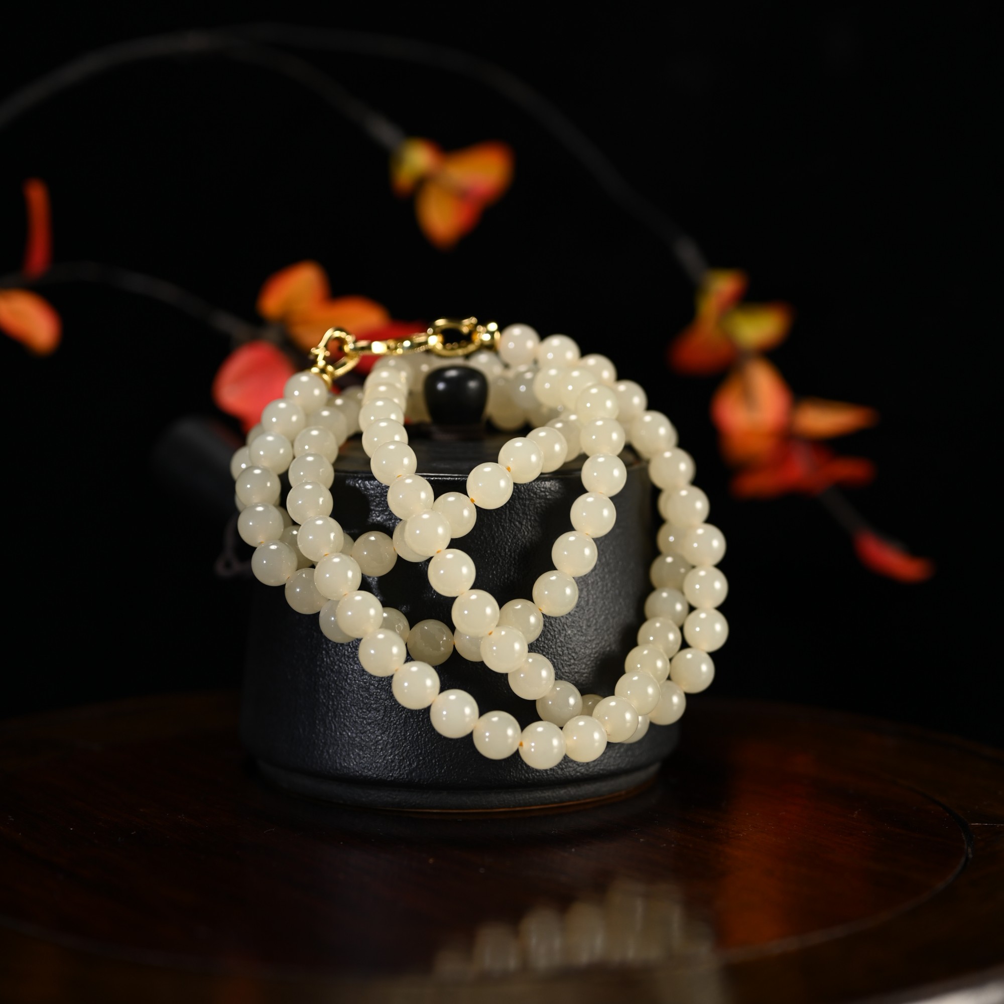 Lot8833 25YU108401和田玉晴水项链/匡时