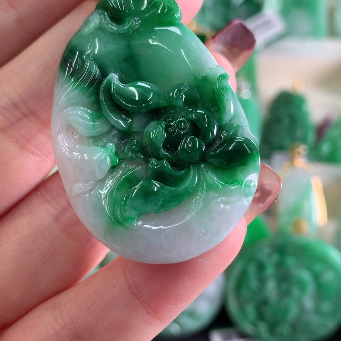 翡翠吊坠(不含链)18K金镶嵌