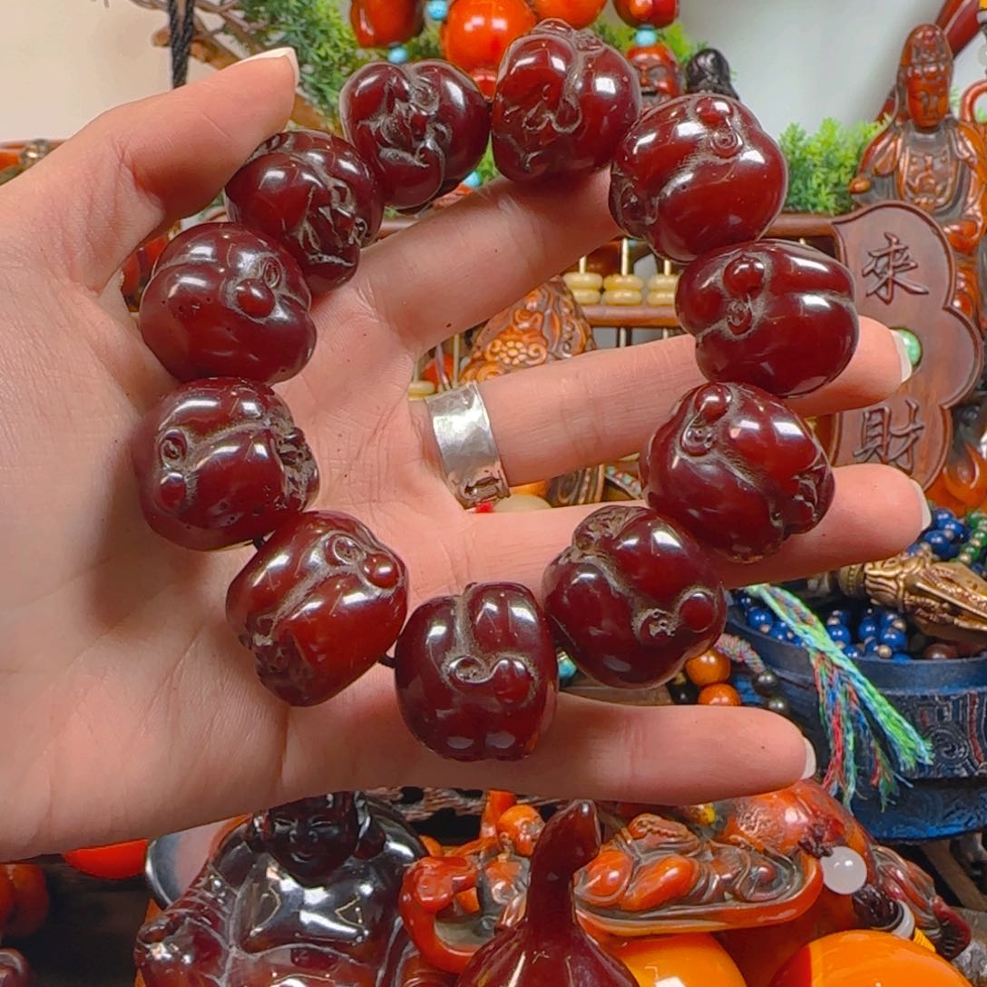 琥珀裸石未镶嵌手串