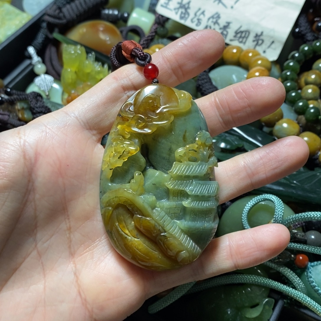 蛇纹石玉未镶嵌颈饰