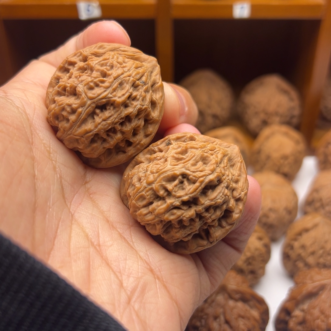 文玩核桃吊坠34尺水龙纹手捻