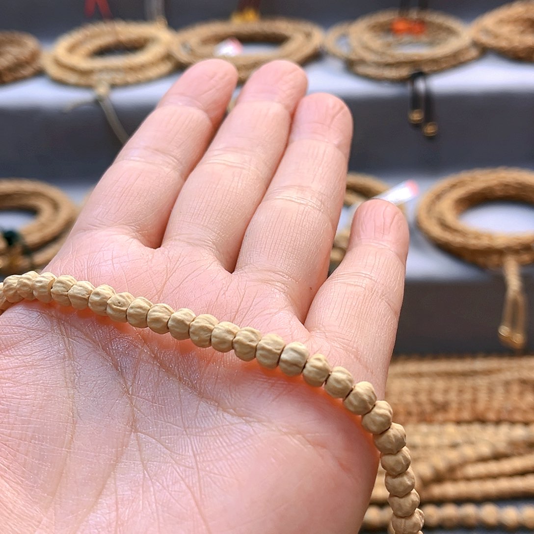 柏香籽/百香籽吊坠屁*