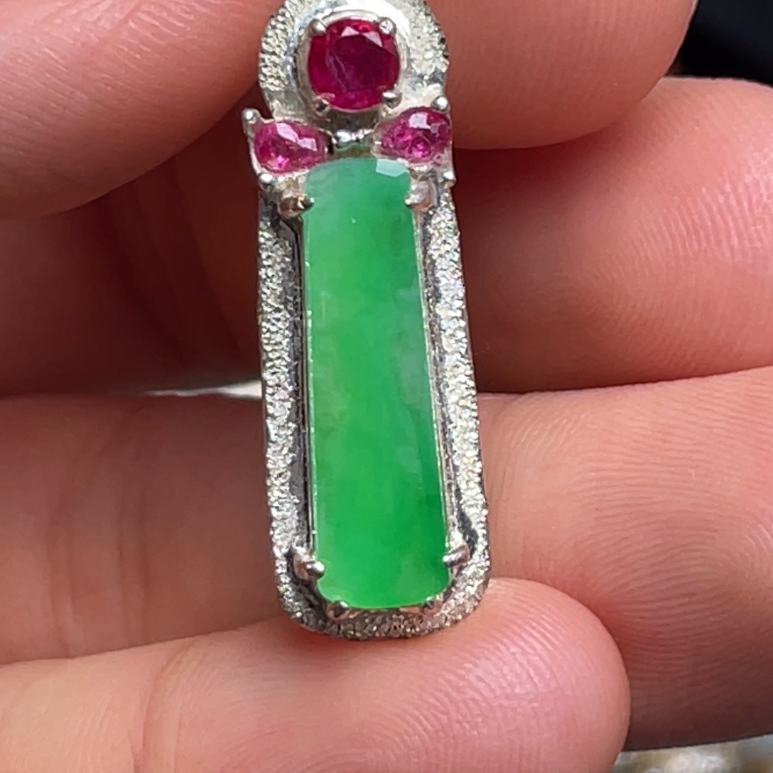 翡翠未镶嵌颈饰纯天然缅甸翡翠A货