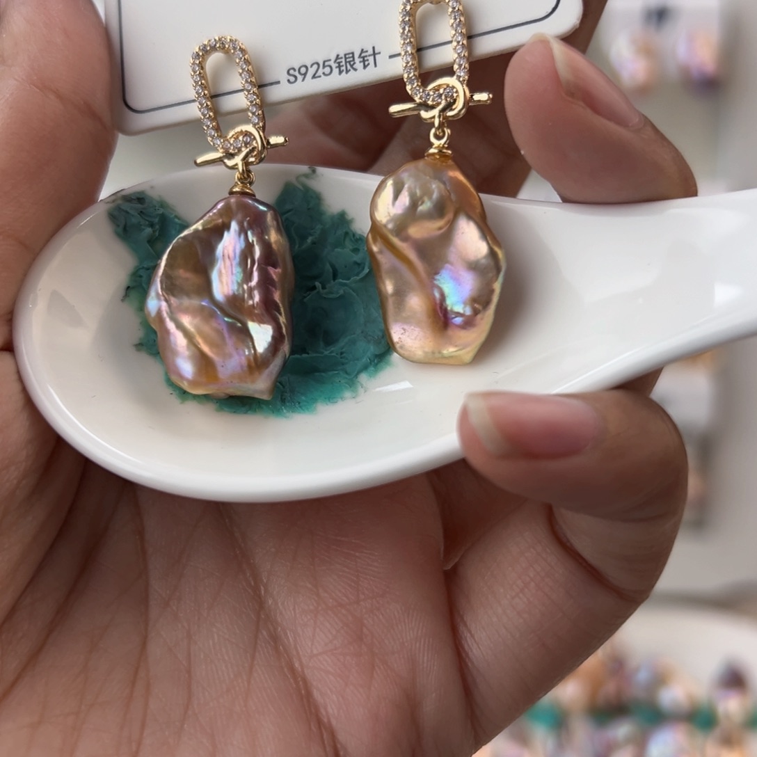 淡水珍珠耳饰未镶嵌