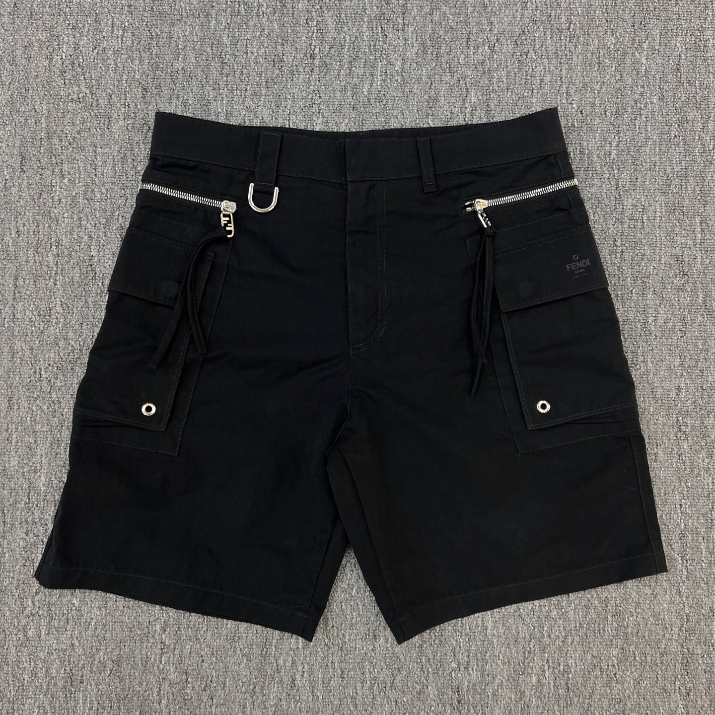 99新 FENDI/芬迪 SS23/纯色工装/口袋拉链短裤/48码