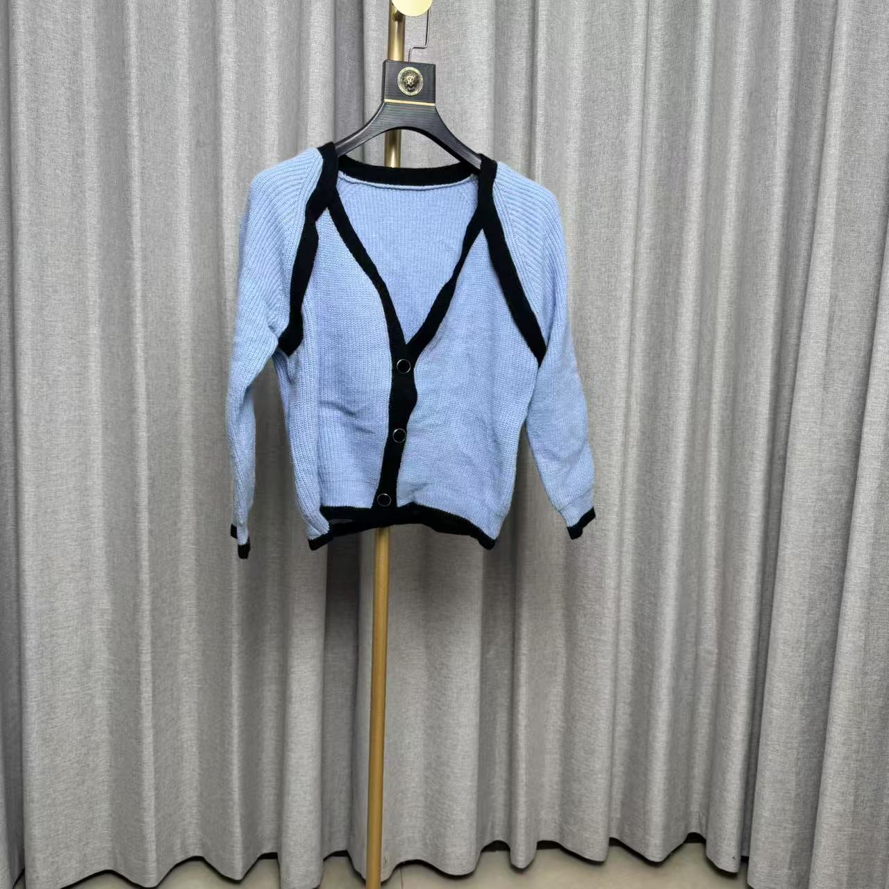 G073好看气质百搭上衣