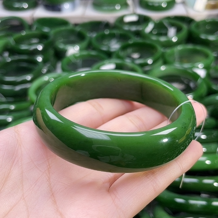 未镶嵌手镯和田玉（碧玉）