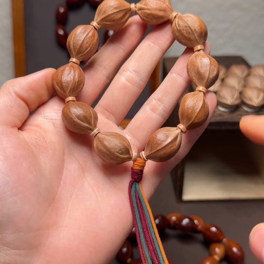 开***酱橄榄核吊坠哈哈哈哈哈哈哈