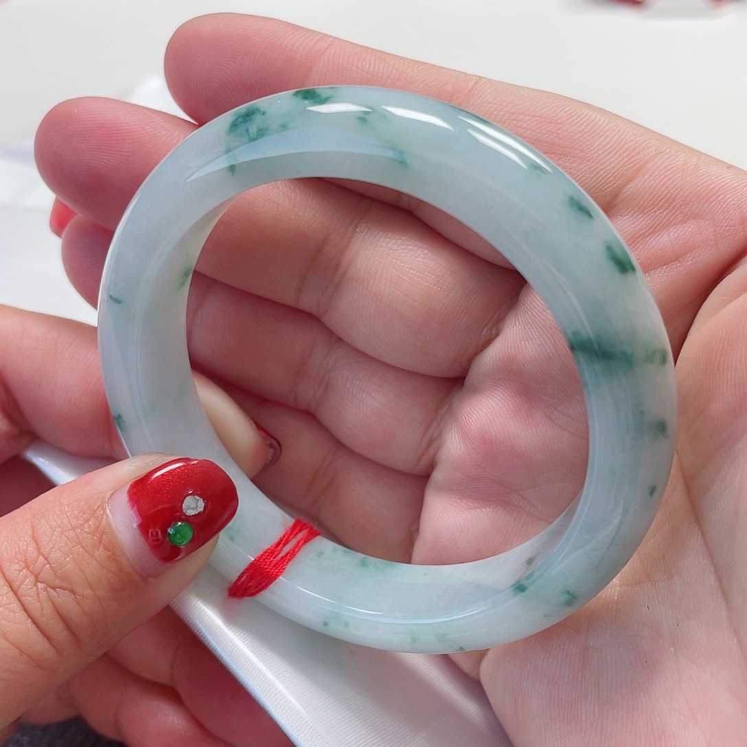 翡翠手镯（贵妃镯）未镶嵌缅甸翡翠手镯56圈