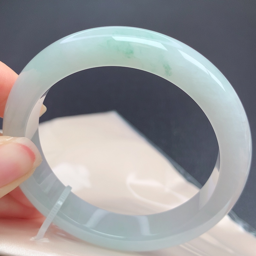 翡翠手镯未镶嵌05n n n n n n n