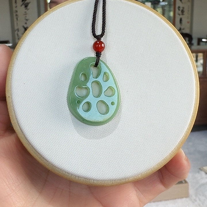 密玉（石英质玉）未镶嵌颈饰