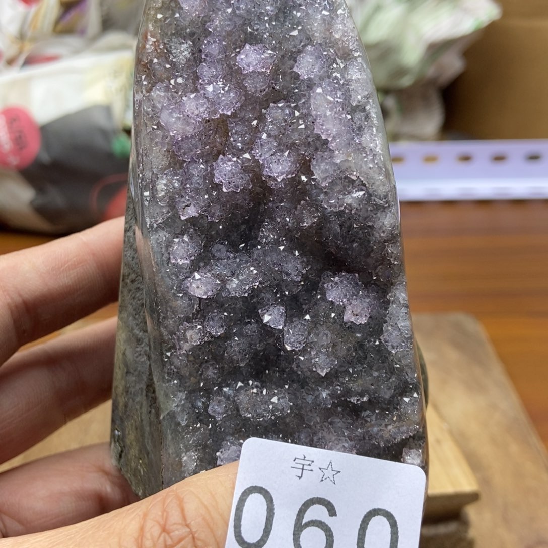 紫晶天然水晶摆件未镶嵌