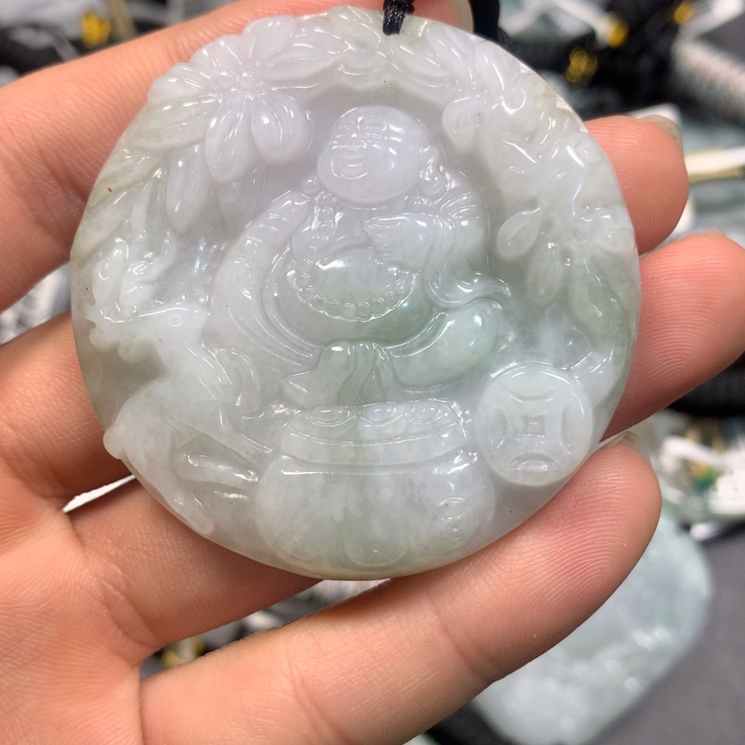 翡翠未镶嵌颈饰翡翠首饰