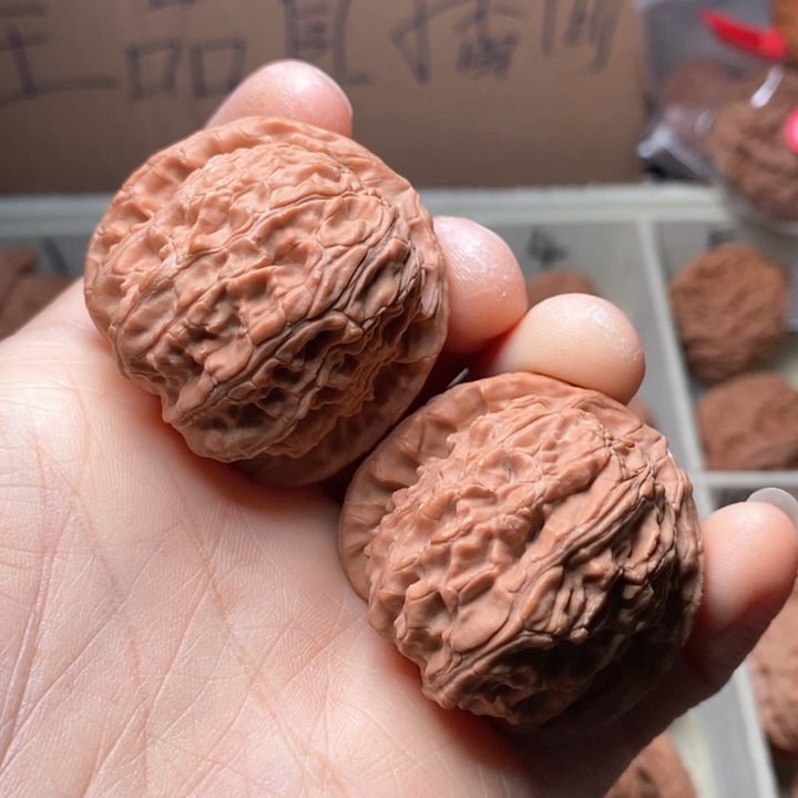 文玩核桃吊坠?*白狮子