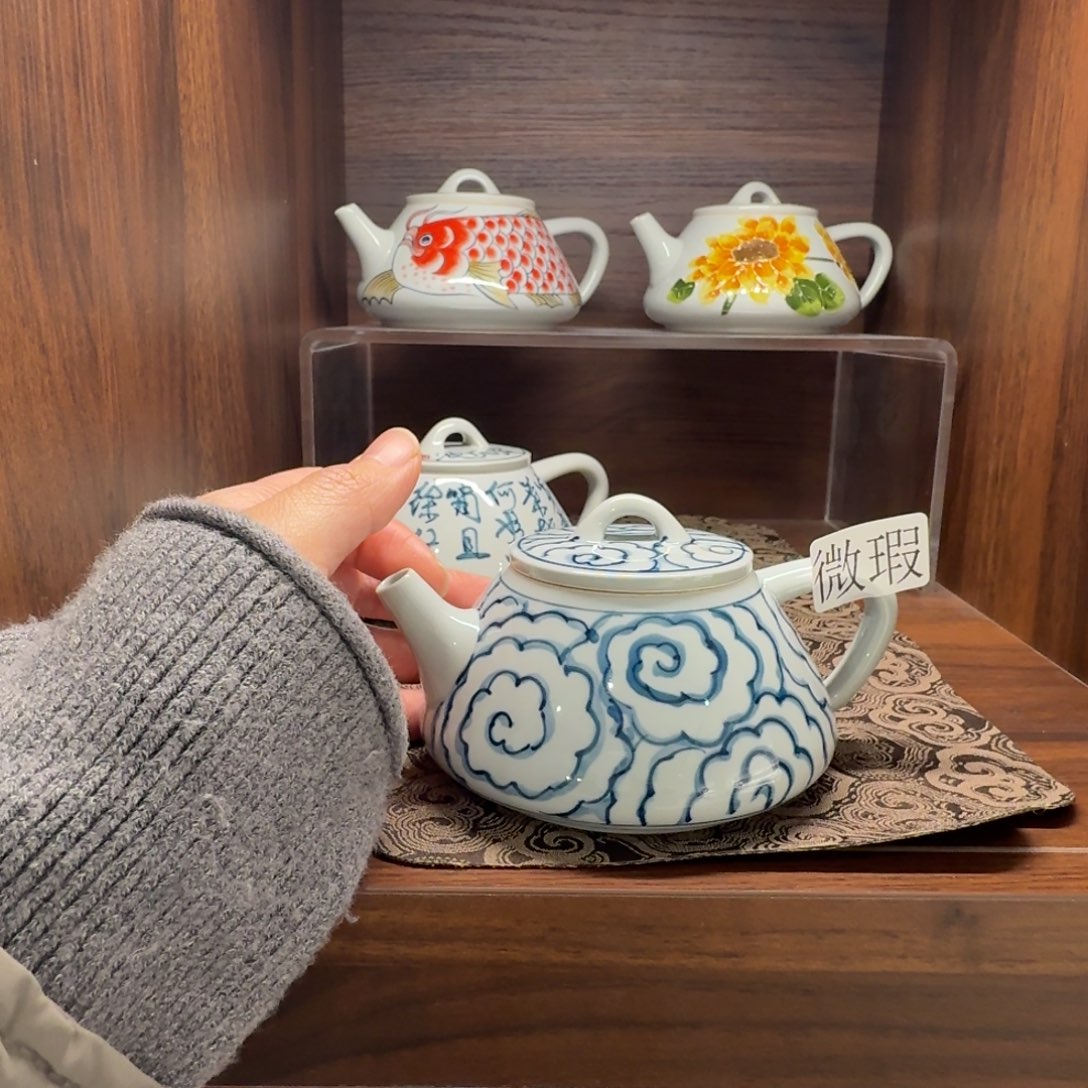 釉下手绘茶具微瑕