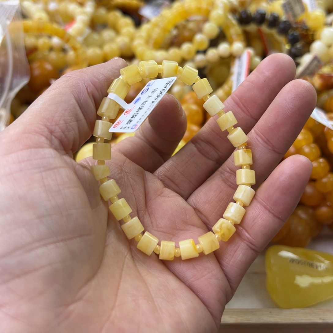 琥珀珠宝奇石未镶嵌