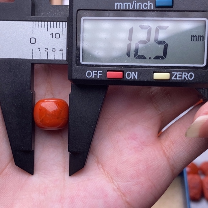 南红玛瑙配饰未镶嵌以****h微微瑕不明显