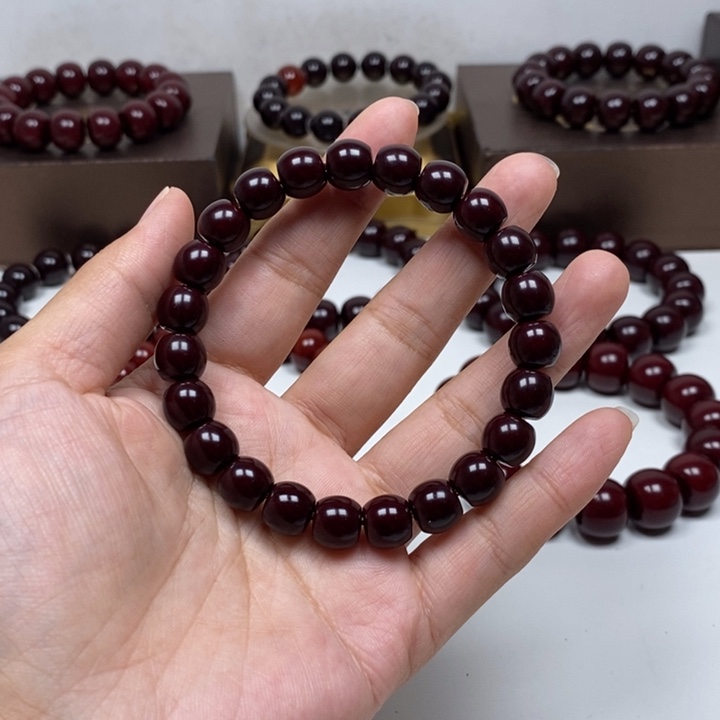 核桃把件用****8猴头雕刻