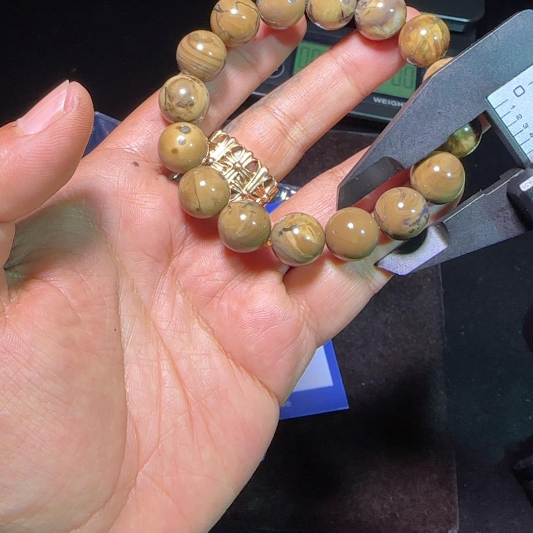 琥珀未镶嵌裸石琥珀