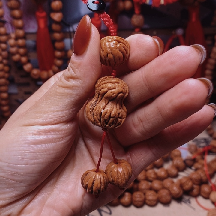 桃核吊坠龙纹桃枭