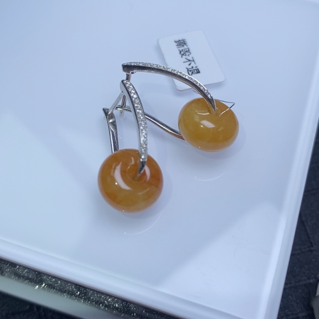 翡翠18K金镶嵌耳饰小扣子