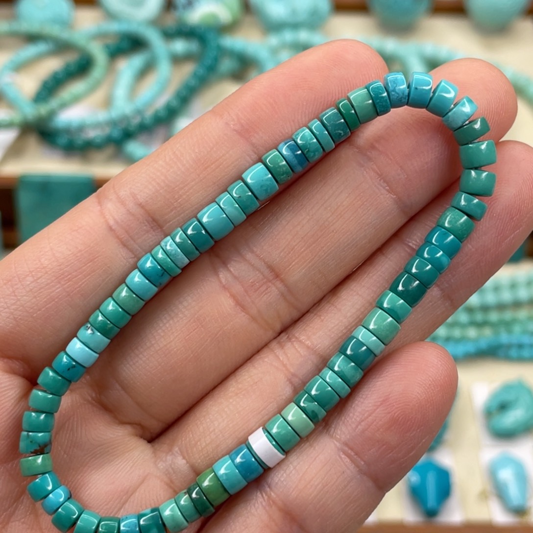 绿松石未镶嵌挂件