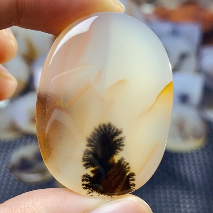 玛瑙/玉髓未镶嵌珠宝半成品