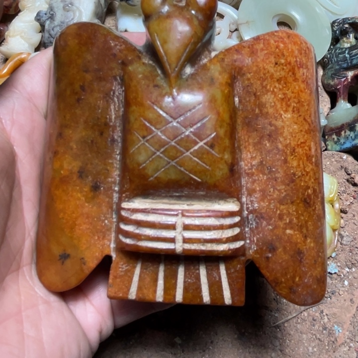 共***光和田玉（糖玉）未镶嵌颈饰