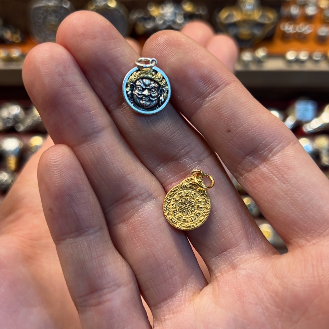 足银搭配示范白色