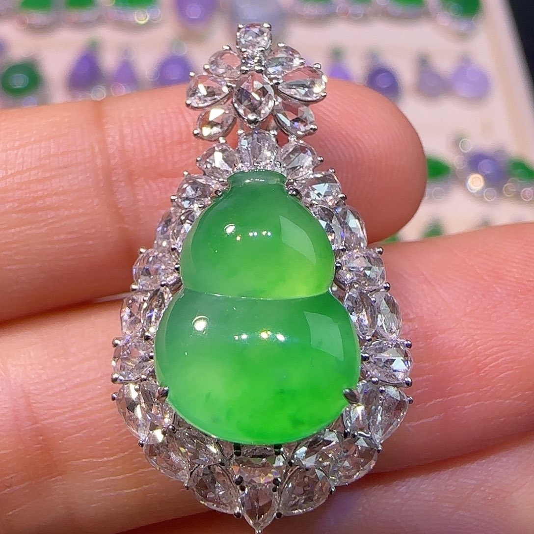 翡翠18K金镶嵌吊坠(不含链)