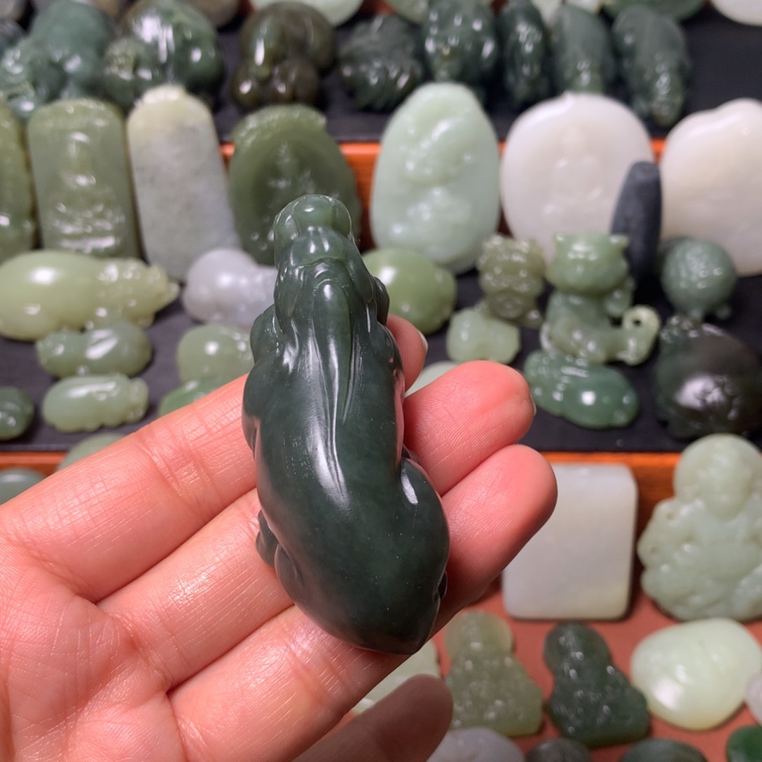 和田玉颈饰未镶嵌挂件30