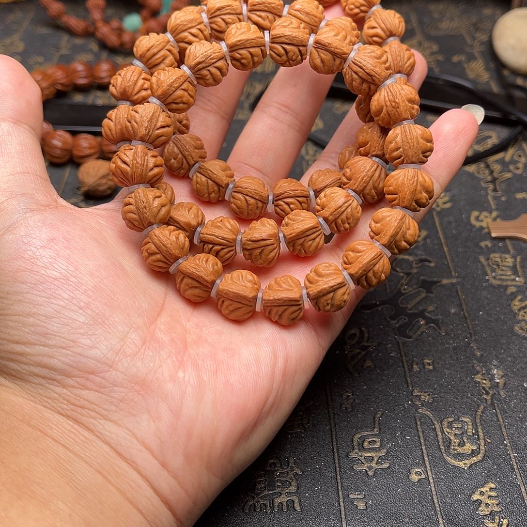 桃核吊坠小金豆手串
