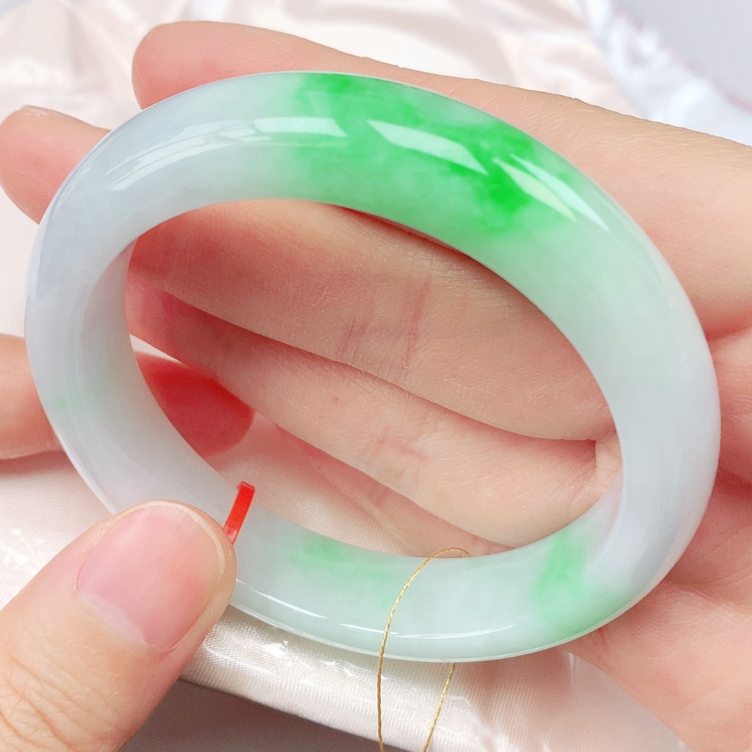 翡翠手镯未镶嵌抖音571