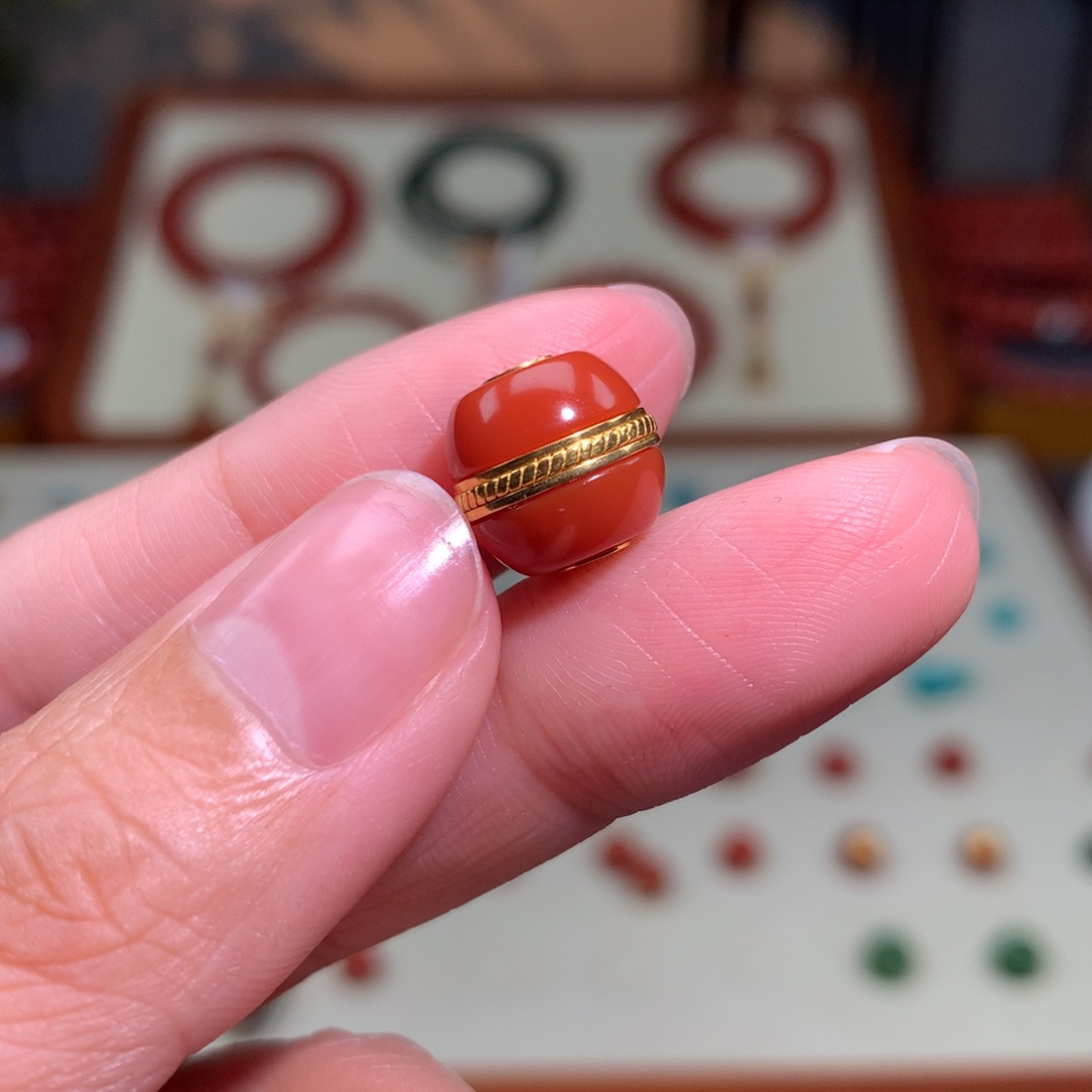 南红玛瑙颈饰未镶嵌