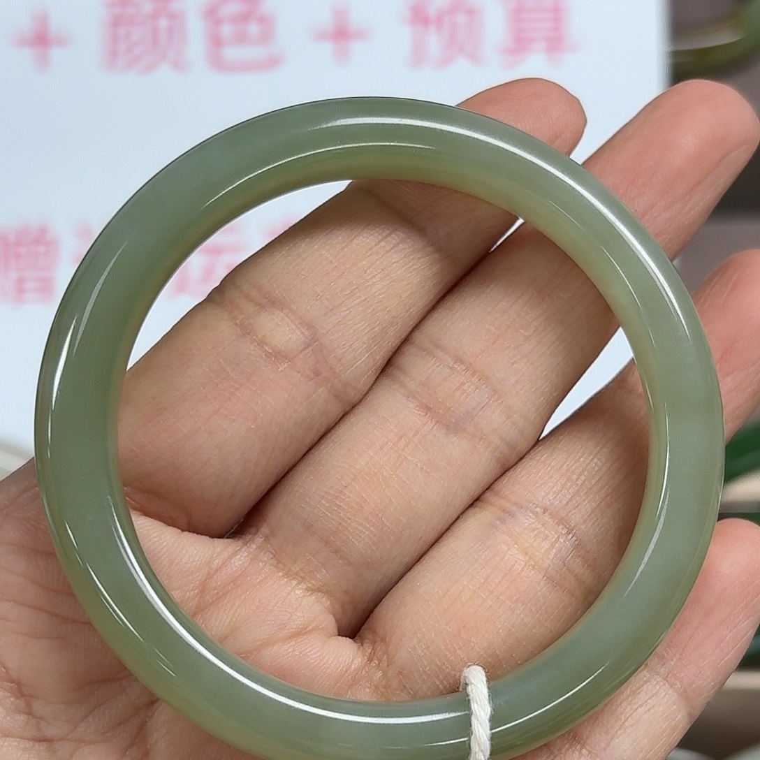 和田玉手镯未镶嵌壹**笑