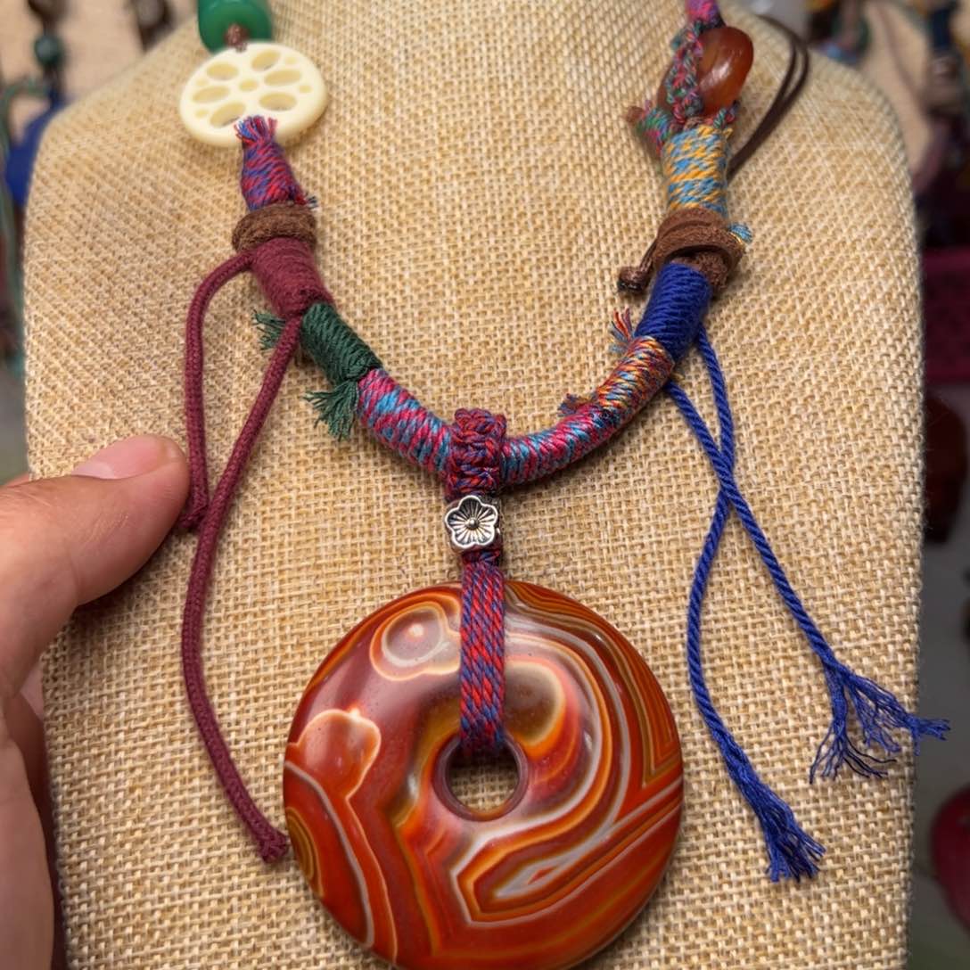 玛瑙/玉髓颈饰未镶嵌