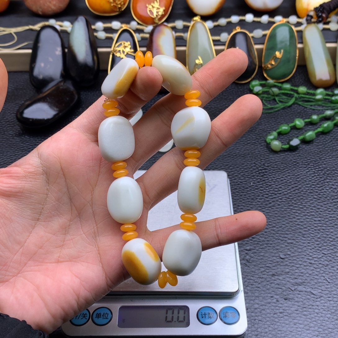 和田玉挂件未镶嵌