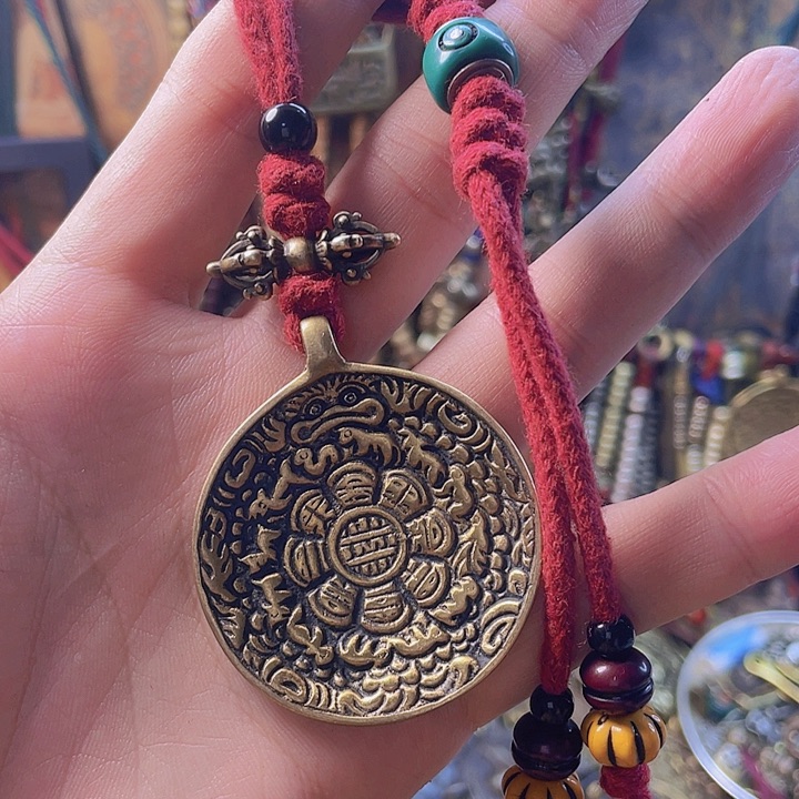 黄铜蛙嘴九宫八卦牌子一个设计款式