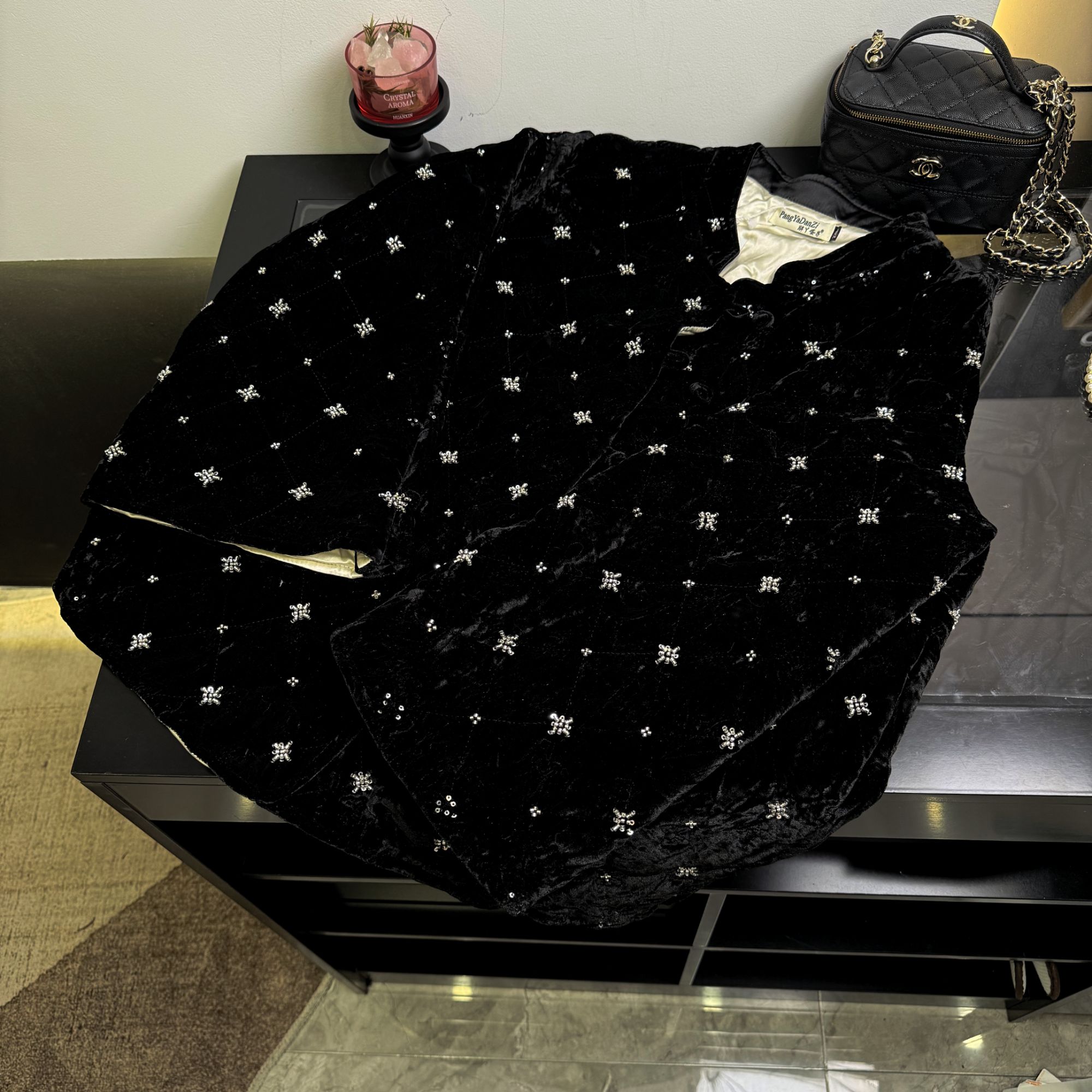 2025新款冬季唐装新中式国风加厚女款复古外套上衣菱形格绣钻工艺