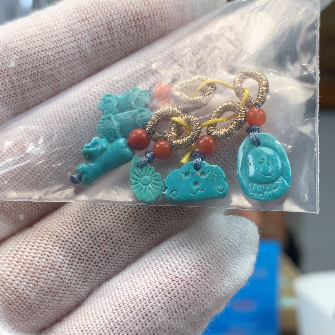 绿松石未镶嵌挂件