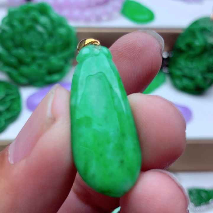 翡翠未镶嵌吊坠(不含链)