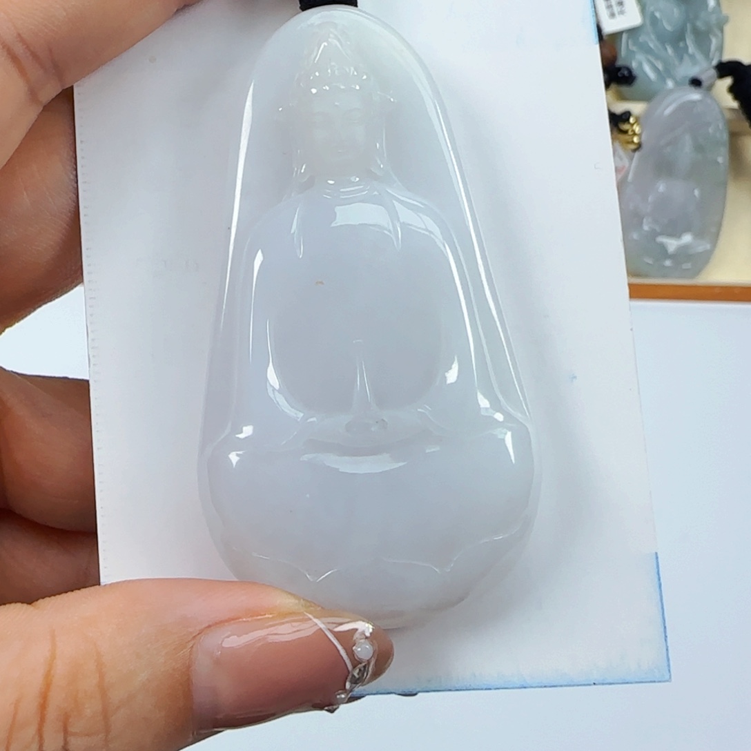 翡翠未镶嵌颈饰  