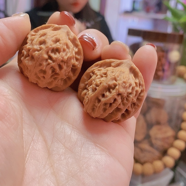 【闪购商品】文玩核桃把件34玉枕元宝