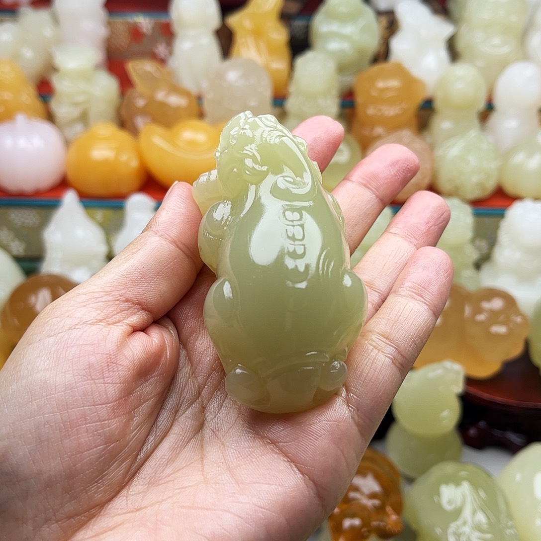 ****心石材貔貅手吧摆件