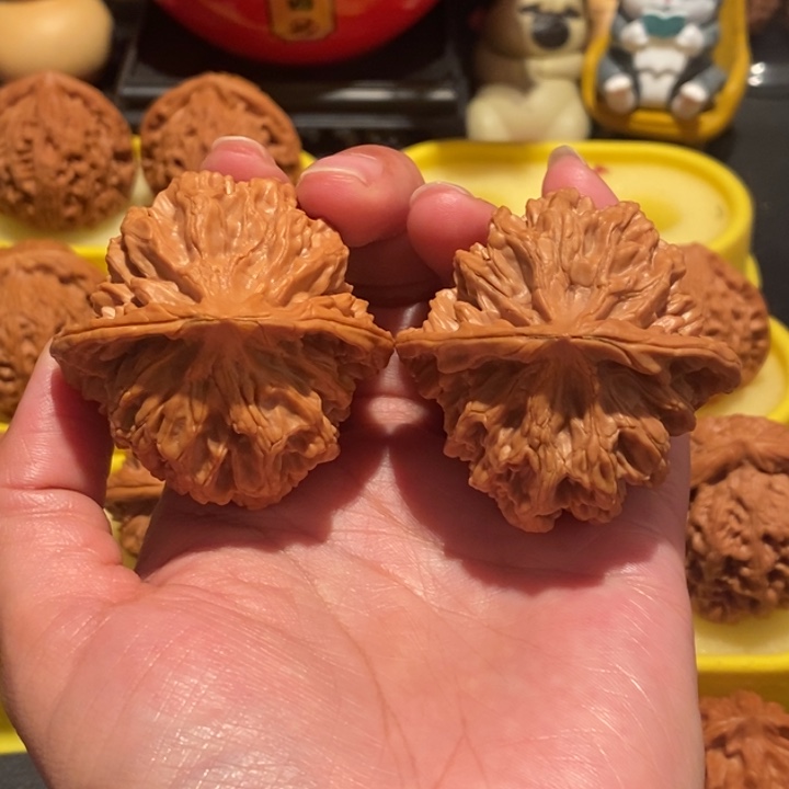 文玩核桃49尺帝王狮子头